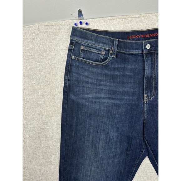 Lucky Brand Mens Relaxed Straight Jeans Size 38x30 Blue - Picture 2 of 9